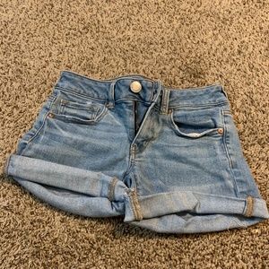 AMERICAN EAGLE LIGHT WASH MIDI SHORTS SIZE 2